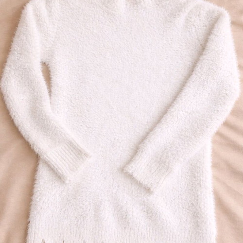 Fluffy sweater S/M like new, white knit cozy fit