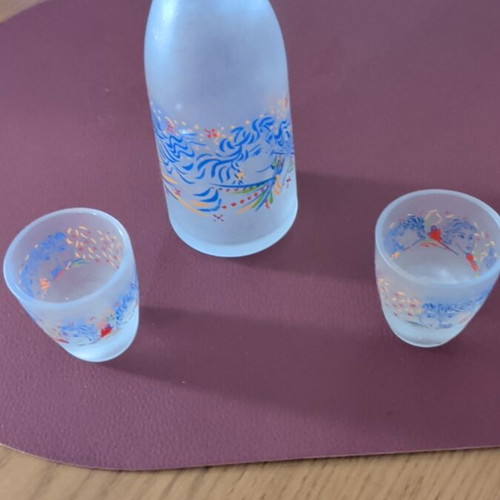 Glass carafe for tsipouro with two shot glasses, unused, Stathopoulos design