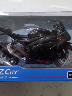 Suzuki GSXR 1000R μοντέλο 2021 1/12 κλίμακα καινούργιο