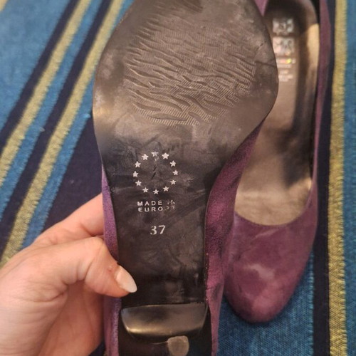 Pumps size 37 purple like new, 9cm heel