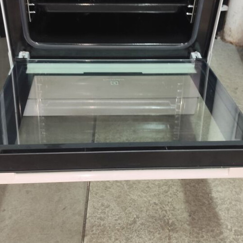 Electrolux Ceramic Stove like new, fully functional with two trays