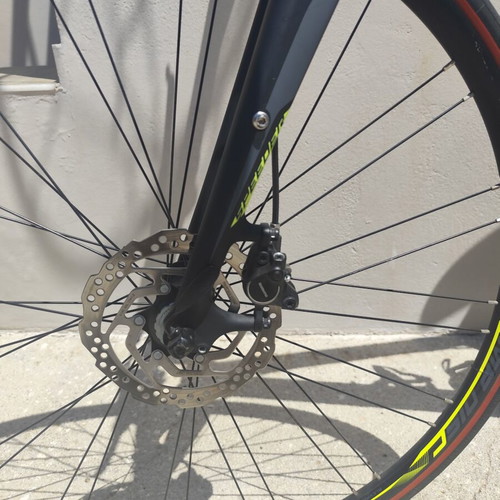 Merida Speeder 100 Urban Bicycle like new, 24-speed, carbon fork