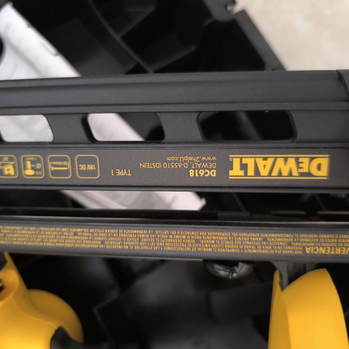 DeWalt DC618KA Nail Gun new without charger and batteries