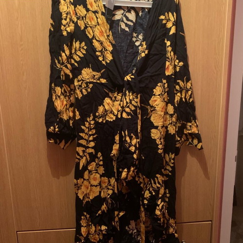 Women's dresses like new, sizes S/M, Greek brands