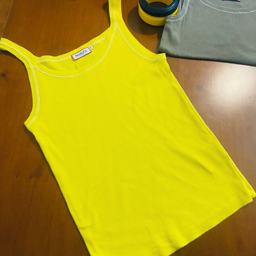 Max&Co ribbed top like new, yellow, size M