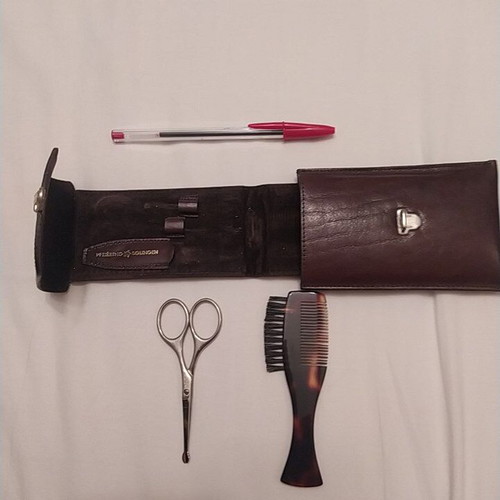 Vintage leather grooming set like new