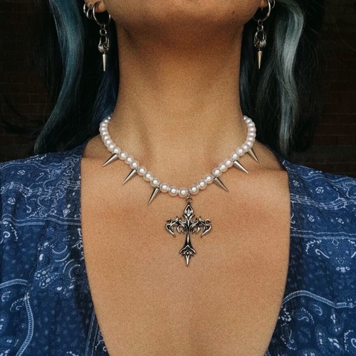 Punk Rock Gothic Alternative Coquette Grunge Necklace new, white and silver