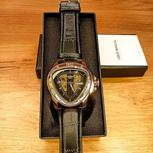 Mechanical automatic waterproof watch new, with leather strap and sapphire glass