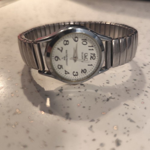 Q&Q women's watch with elastic bracelet used, silver color