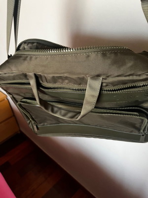 Carpisa professional briefcase bag olive color
