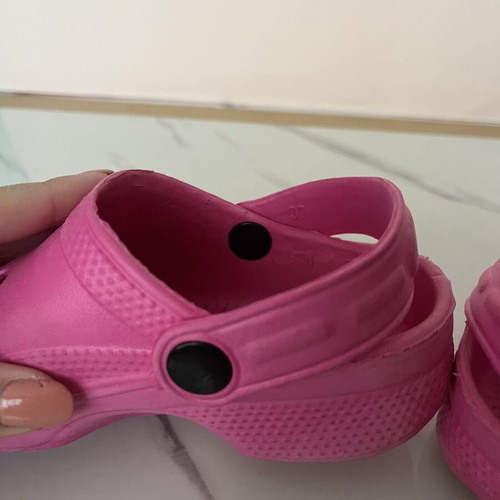 Crocs slippers for girls size 30 like new, pink