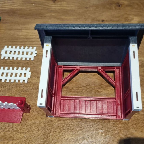 Playmobil carriage like new with small fence break
