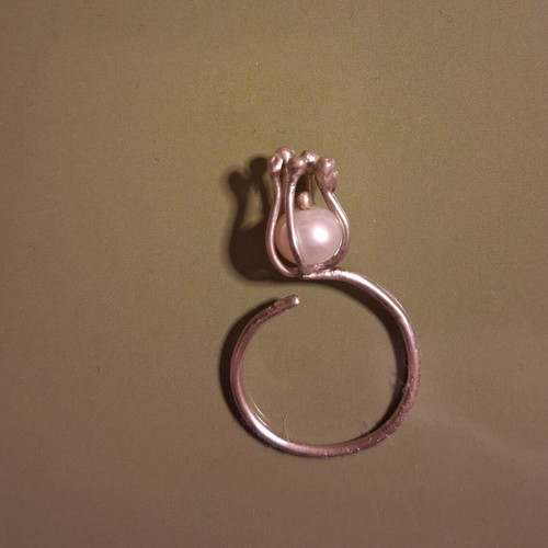Custom made silver ring with pearl