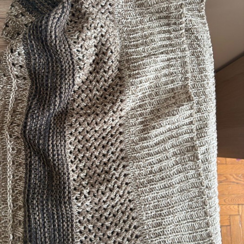 Knitted neck scarf like new, white and brown