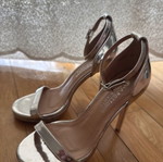 La Bottine Souriante silver sandals size 37 like new