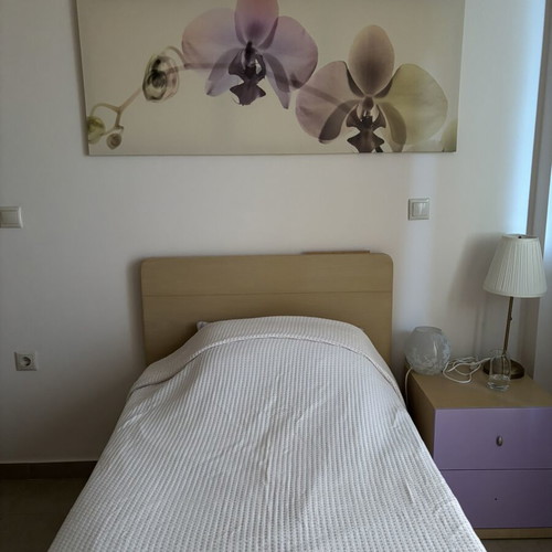 Single Bed 120 x 200 cm like new with mattress
