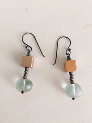 Handmade earrings like new with unique colors