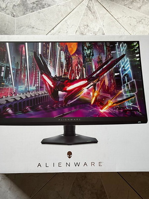 Dell Alienware AW2724DM gaming monitor like new, 27" QHD IPS 180Hz
