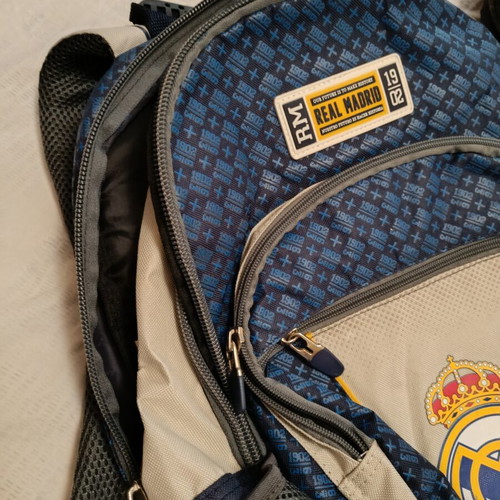 Backpack Real Madrid like new with 4 zippered compartments