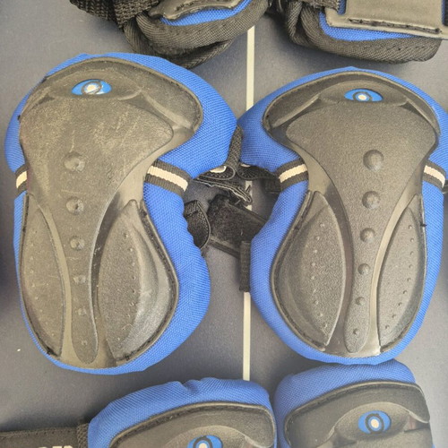 Protection set for bicycle and scooter size XXS like new