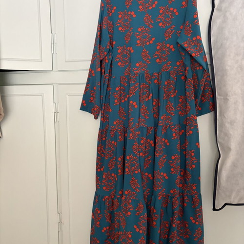 Maxi long-sleeve printed semi-fitted dress with ruffles