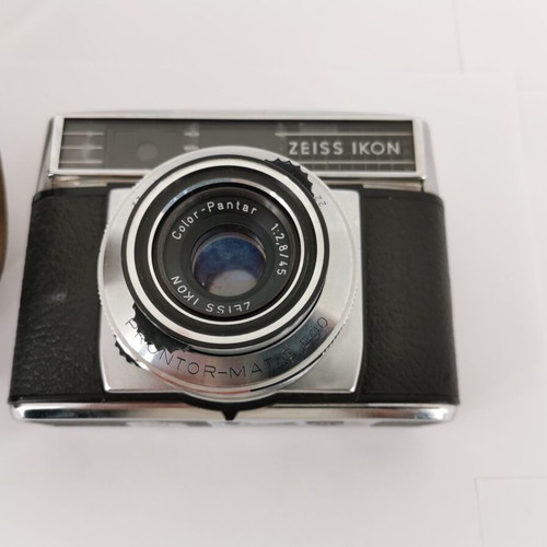 Zeizz Icon Contessa camera used with case 1963