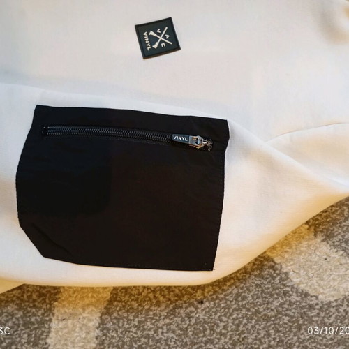Vinyl sweatshirt like new, size M, black and gray
