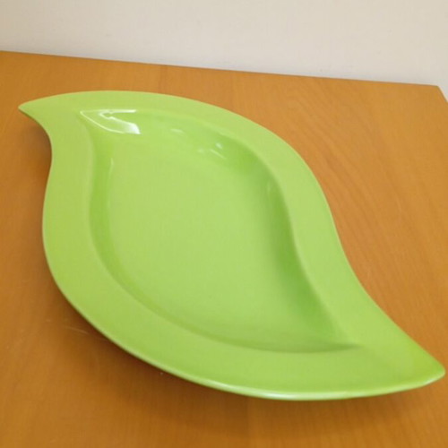 Porcelain green Happy bowl in leaf shape