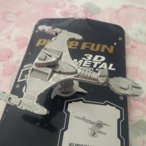 Piece Fun 3D Metal Model Kit Klingon Vorcha Attack Cruiser