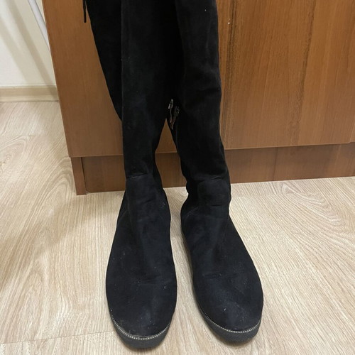 Black velvet knee-high boots size 39