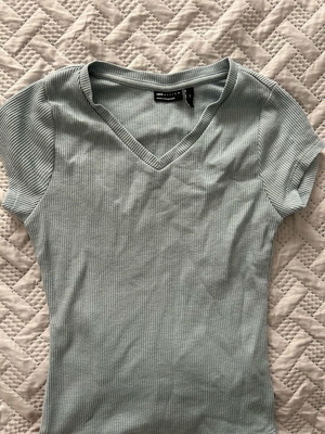 T-shirt blouse Asos turquoise like new, size XS