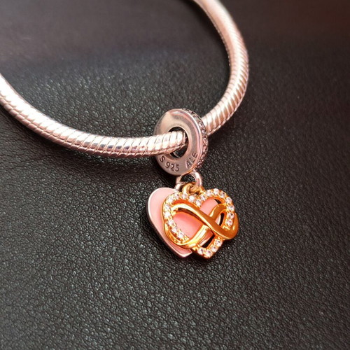 Pandora Family Forever Charm like new, silver