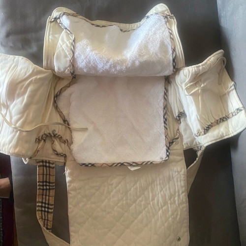 Burberry changing bag like new