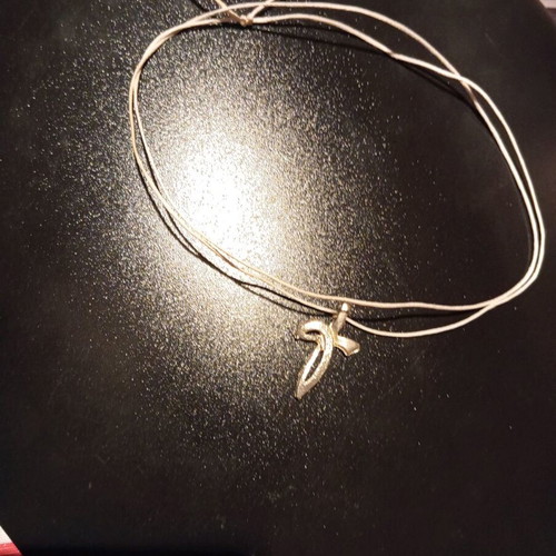 Necklaces in various designs, 7 pieces like new