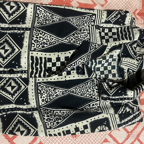 Women's shirt like new, sizes L and XL