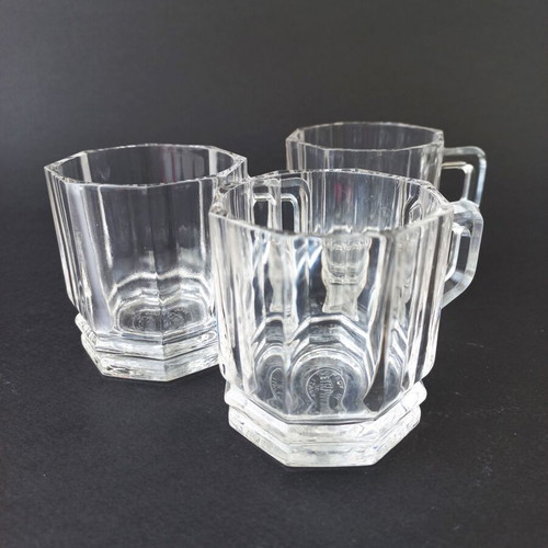 Vetravir set of 3 vintage glass cups like new