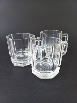 Vetravir set of 3 vintage glass cups like new
