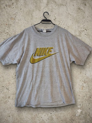 Nike Vintage 90s Gray T-Shirt with Gold Metallic Swoosh, Size L