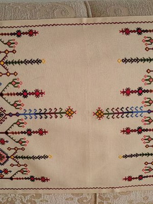 Handmade traditional Cretan beige table runner 44x107 cm