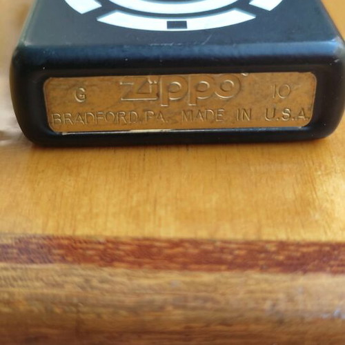 Zippo Brass Lighter μεταχειρισμένο, μαύρο με σχέδιο Ipod, 2010