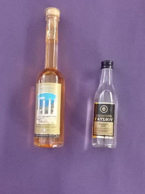 Miniature drinks new, two sealed bottles 50 and 100 grams