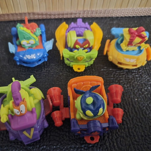 Collection of 15 BlasterJets/Super Slider and 15 SuperZings figures