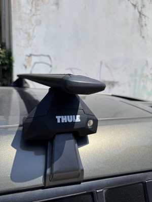 Μπάρες οροφής Thule Wingbar Evo 1,27cm αλουμινίου σαν καινούργιες, μαύρες