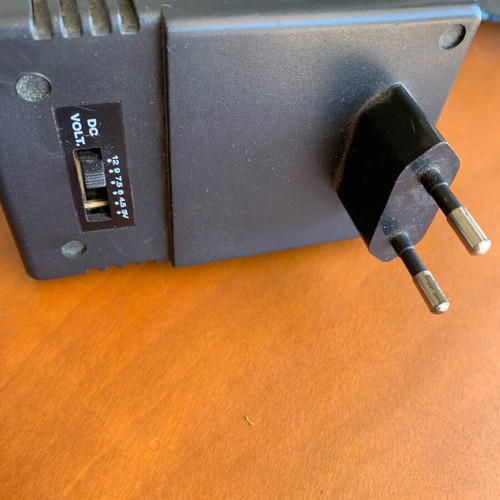 Tech Set with Adjustable TELE R-900 Power Supply and 4-Port USB Hub like new