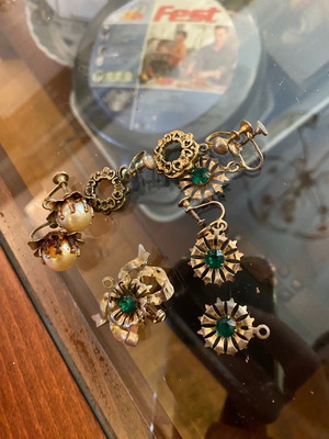 Faux earrings used, 3 pairs elegant gold-plated vintage with green stone