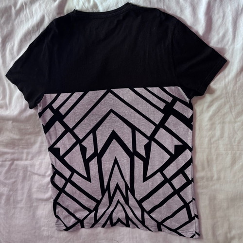 Edward geometric t-shirt like new, black, size M
