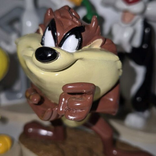 Looney Tunes Tazmanian Devil TAZ collectible figure Warner Bros vintage, like new