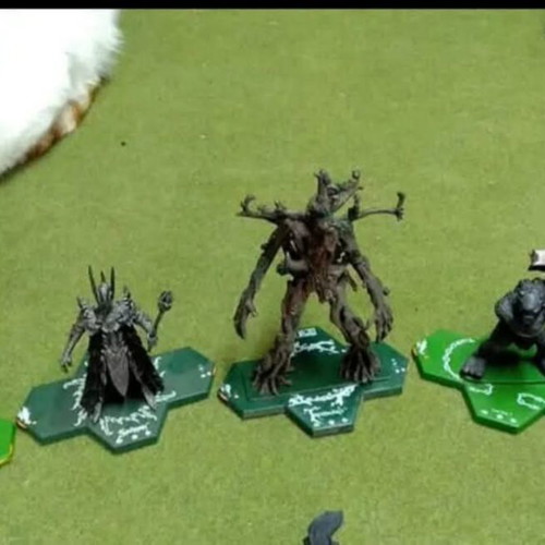 Lord of the Rings Large Combat Hex Collection like new