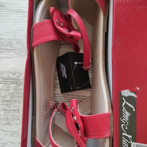 Red sandals new, lightweight and comfortable