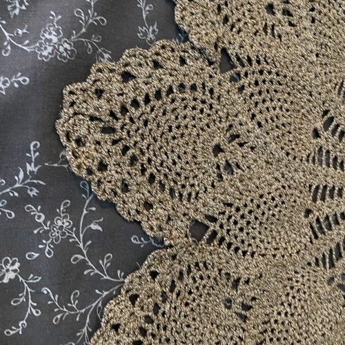 Gold embroidery 53x53 like new